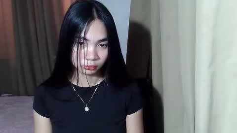 loving_rhean online show from October 26, 5:52 am