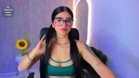 Snapshot of luanabonasx chatting on October 6, 12:01 pm Luana online show from October 6, 12:01 pm