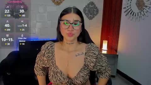Snapshot of luanabonasx chatting on March 7, 2:12 pm Luana online show from March 7, 2:12 pm