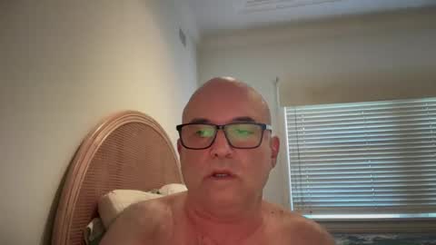 lucas10004 online show from March 7, 5:51 am