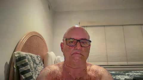 lucas10004 online show from December 17, 12:00 pm