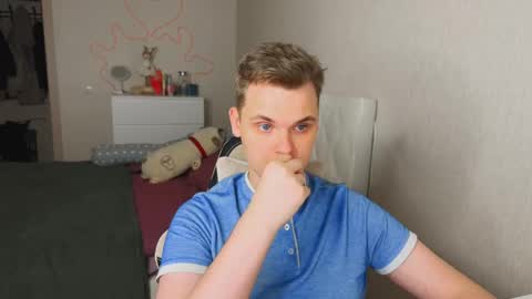 Lucas Gill online show from November 28, 2:35 pm