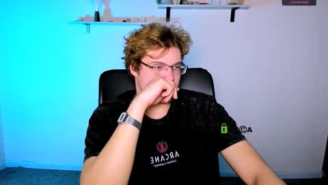 lucas_long_ online show from February 5, 8:12 pm