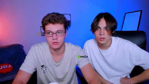 Snapshot of lucas_long_ chatting on September 18, 12:53 pm lucas_long_ online show from September 18, 12:53 pm