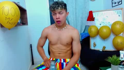 Lucas Luxx online show from December 19, 12:55 pm