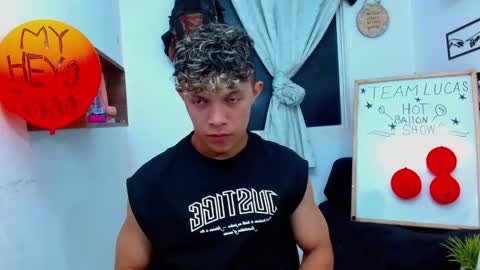 Lucas Luxx online show from November 27, 11:34 pm