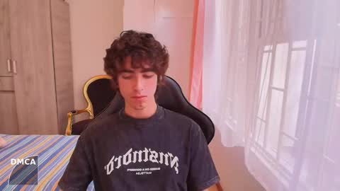 Snapshot of lucas_xo chatting on October 1, 8:41 pm lucas_xo online show from October 1, 8:41 pm