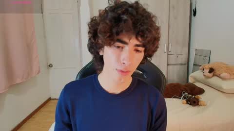 lucas_xo online show from December 1, 11:14 pm