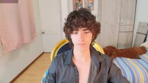 lucas_xo online show from November 25, 4:22 am