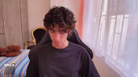 Snapshot of lucas_xo chatting on October 4, 9:01 pm lucas_xo online show from October 4, 9:01 pm