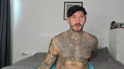 lucasexclusive online show from March 24, 5:13 am