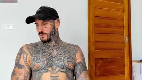 lucasexclusive online show from October 27, 7:08 am