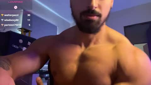 lucasfit24 online show from January 5, 5:27 pm