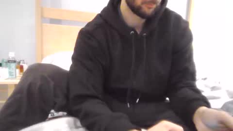 lucca_d123 online show from January 12, 5:47 am