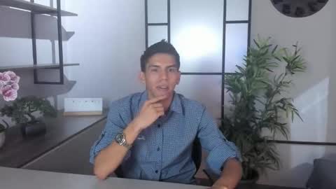 Lucca Moreti online show from March 21, 3:45 am