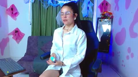 Snapshot of lucessita chatting on October 19, 3:44 am lucessita online show from October 19, 3:44 am