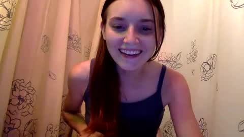 Snapshot of luci_layne chatting on September 30, 8:41 pm Luci Layne online show from September 30, 8:41 pm