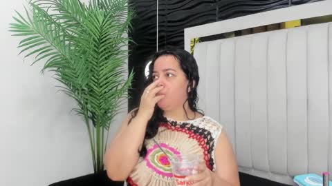 Snapshot of lucia_vonne chatting on February 11, 11:42 am Lucia Vonne online show from February 11, 11:42 am