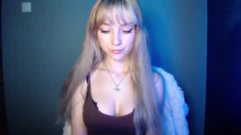 Lucy online show from November 11, 1:24 pm