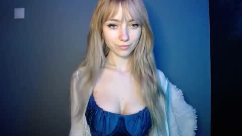 Lucy online show from January 31, 7:44 pm