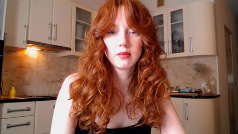 Lucia online show from December 14, 4:30 pm