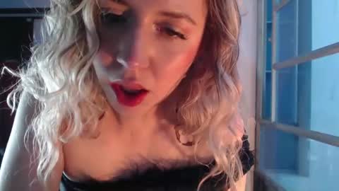 Snapshot of luciana_evaans chatting on February 15, 9:48 pm Luciana Evans online show from February 15, 9:48 pm