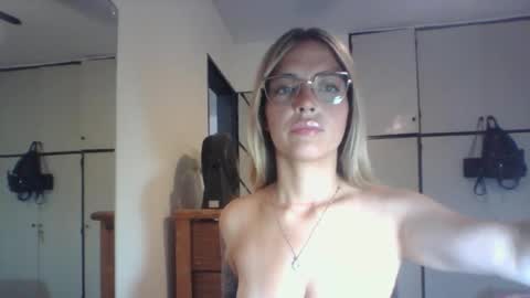 Lucia Vibe online show from January 12, 8:05 pm