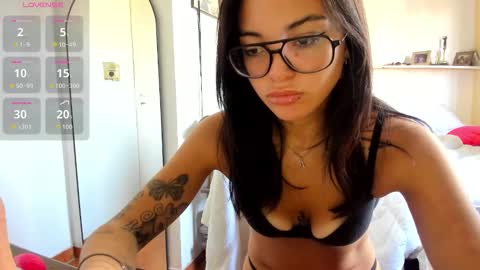 luciaxluna online show from March 9, 5:50 pm