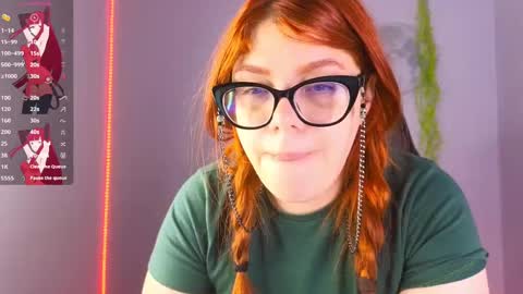 Snapshot of lucie_nicolls chatting on February 14, 11:20 pm Lucie online show from February 14, 11:20 pm