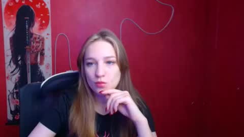 Lucie online show from December 17, 12:23 pm