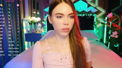 MimiFors online show from October 14, 7:06 pm