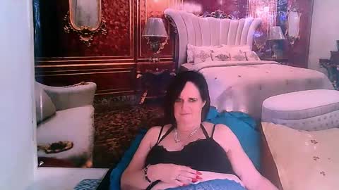 Snapshot of luciousgrace chatting on March 1, 7:37 pm Grace online show from March 1, 7:37 pm