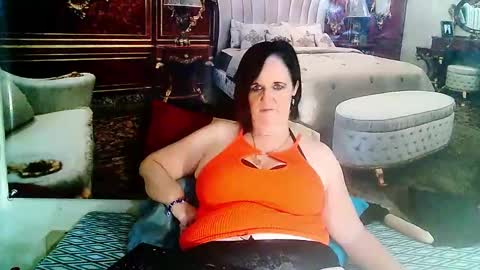 Snapshot of luciousgrace chatting on February 25, 4:35 pm Grace online show from February 25, 4:35 pm