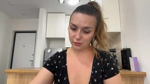 lucky_foryou_baby online show from October 6, 8:43 am