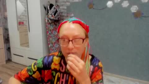 lucky_licky20 online show from September 13, 2:47 am