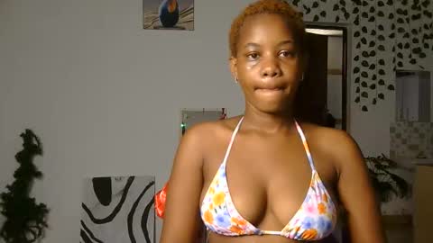 lucky_n_shyshy online show from November 12, 11:34 am