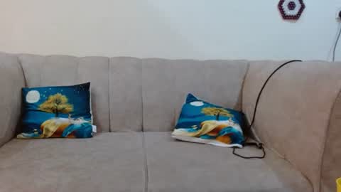 Crisiah online show from February 2, 4:48 am