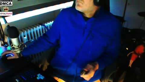        call me  Stefan online show from February 16, 5:26 am