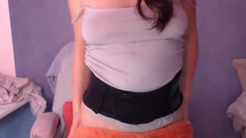 luckylinda23 online show from March 15, 10:35 pm