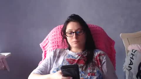 luckylinda23 online show from April 8, 1:58 pm
