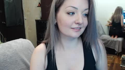 Snapshot of luckyshotgirl chatting on February 26, 8:04 pm LuckyShot online show from February 26, 8:04 pm