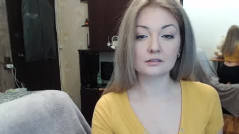 Snapshot of luckyshotgirl chatting on December 28, 2:21 pm LuckyShot online show from December 28, 2:21 pm