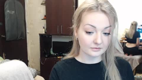 Snapshot of luckyshotgirl chatting on February 20, 1:19 pm LuckyShot online show from February 20, 1:19 pm