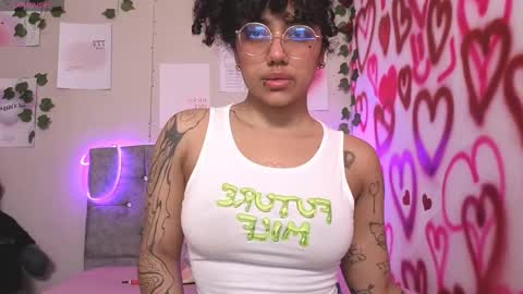 Luanis online show from November 26, 12:30 am