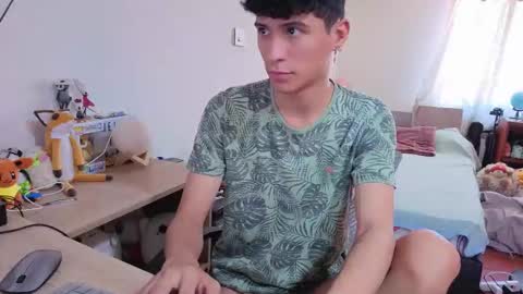 Lu Independent Model online show from February 2, 4:14 pm