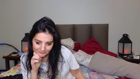 Snapshot of lucy1990xxx chatting on September 30, 11:26 pm Lucy online show from September 30, 11:26 pm