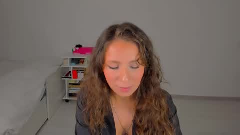 lucy__ray online show from January 15, 7:22 pm