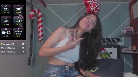 Lucy Herrera online show from December 15, 12:50 am