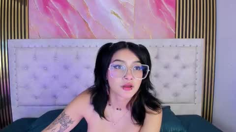 Snapshot of lucy_boobss chatting on October 11, 11:48 am Lucy online show from October 11, 11:48 am