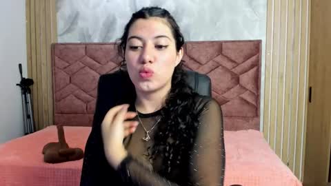 Lucy Greys online show from March 5, 7:12 pm